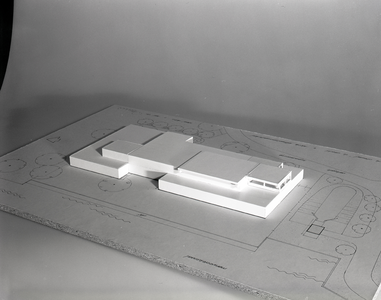813752 Afbeelding van een maquette voor de bouw van het clubgebouw De Driewerf (voor de roeiverenigingen ORCA, Triton ...